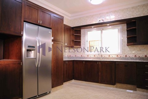 Villa de 4 dormitorios en Doha, Qatar No. 60935 11