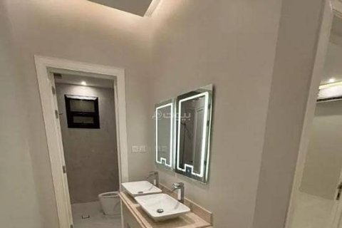 4 bedrooms Apartment in Riyadh, Saudi Arabia No. 98777
