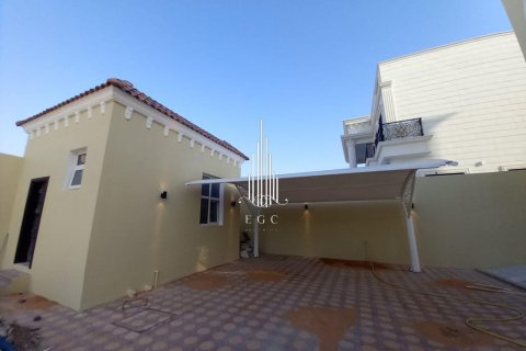 6 bedrooms Villa in Al Shawamekh, UAE No. 42533 18