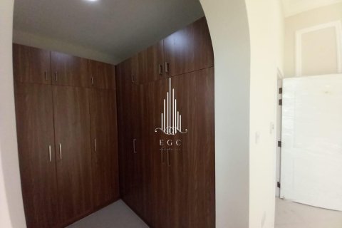 6 bedrooms Villa in Al Shawamekh, UAE No. 42533 10