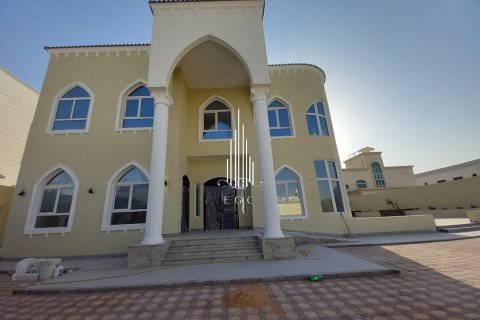 6 bedrooms Villa in Al Shawamekh, UAE No. 42533 23
