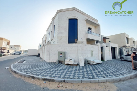 5 bedrooms Villa in Al Yasmeen, UAE No. 22826