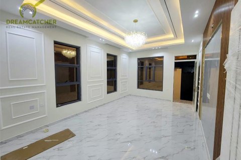 5 غرفة نوم  فيلا في Al Yasmeen, الإمارات العربية المتحدة رقم 22828 8