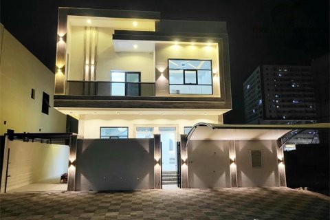 5 bedrooms Villa in Al Yasmeen, UAE No. 22828