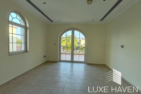 4 غرف نوم فيلا في Legacy, الإمارات العربية المتحدة رقم 14413 16