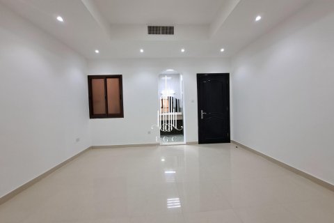 Villa de 5 chambres à Khalifa City, UAE No. 22619 7