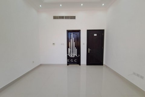 Villa de 5 chambres à Khalifa City, UAE No. 22619 19