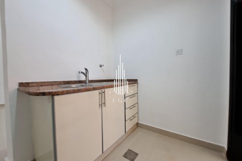Villa de 5 chambres à Khalifa City, UAE No. 22619 21