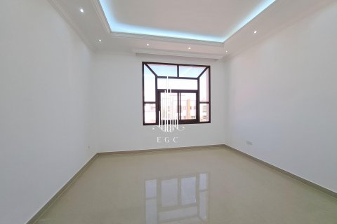 Villa de 5 chambres à Khalifa City, UAE No. 22619 6