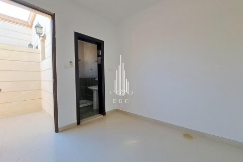 Villa de 5 chambres à Khalifa City, UAE No. 22619 25