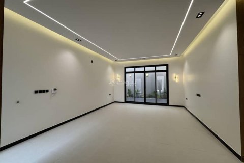 4 bedrooms Apartment in Riyadh, Saudi Arabia No. 61537 7