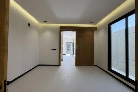 4 bedrooms Apartment in Riyadh, Saudi Arabia No. 61537 9