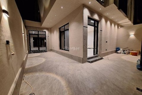 5 bedrooms Villa in Riyadh, Saudi Arabia No. 60350