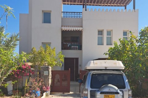 6 bedrooms Villa in Muscat, Oman No. 54370