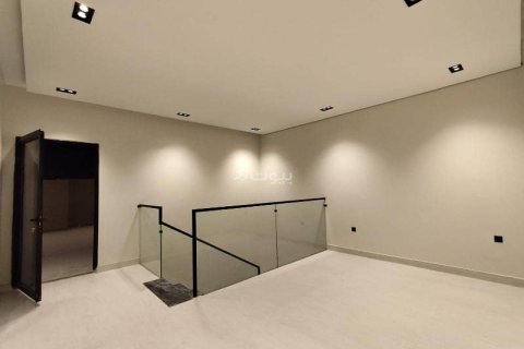 4 bedrooms Apartment in Riyadh, Saudi Arabia No. 99645 6