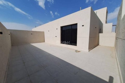 4 bedrooms Villa in Riyadh, Saudi Arabia No. 99649