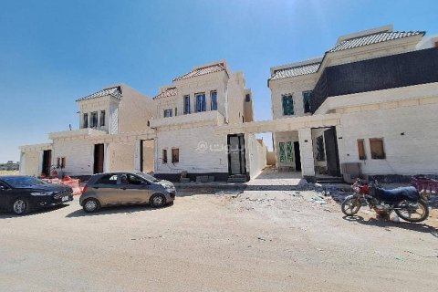 Villa de 4 chambres à Riyadh, Saudi Arabia No. 99632