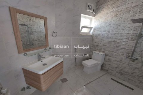 5 bedrooms Twin Villa in As Sib, Oman No. 53745 11