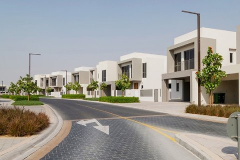4 bedrooms Villa in Dubai Hills, UAE No. 3795