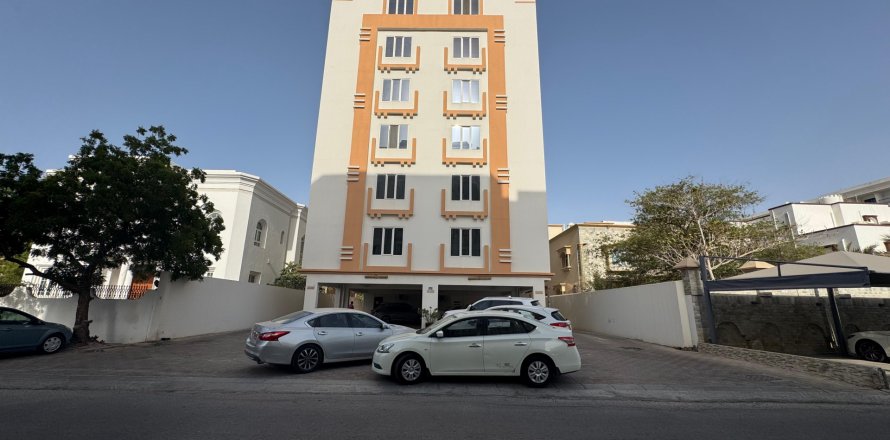 Apartment de 3 dormitorios en Muscat, Oman No. 69077