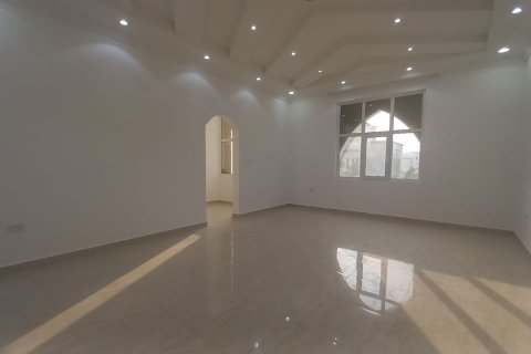 4 bedrooms Villa in Al Ansab, Oman No. 69078 5