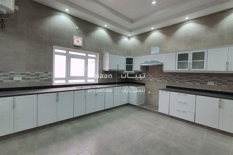 5 bedrooms Villa in Al Ansab, Oman No. 53993 5
