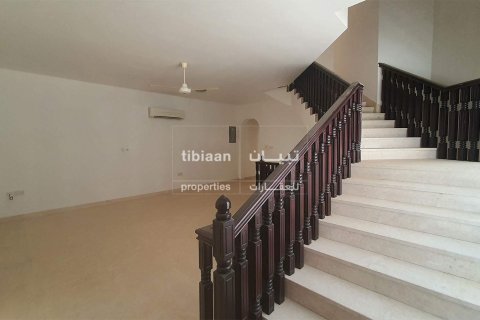 Villa de 4 dormitorios en Muscat, Oman No. 53992 6