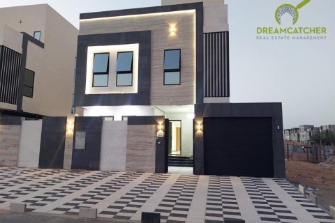 5 bedrooms Villa in Al Helio, UAE No. 20163