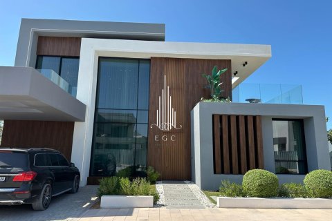 6 bedrooms Villa in Ghantoot, UAE No. 42914