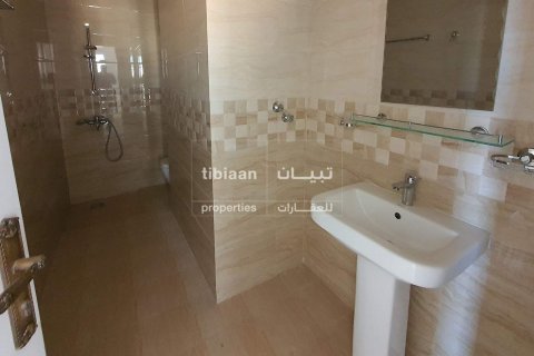 Villa Gemela de 5 dormitorios en As Sib, Oman No. 53937 3