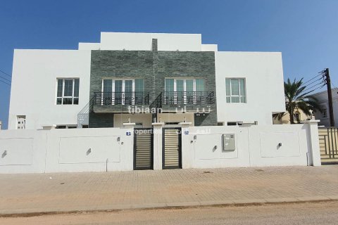 Villa Jumelée de 5 chambres à As Sib, Oman No. 53942
