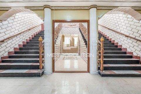 Вилла с 8 спальнями в Рас-эль-Хайма, ОАЭ №18342 11