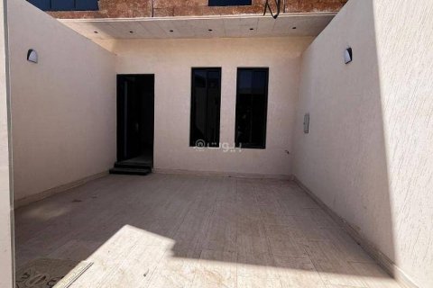 Villa de 5 dormitorios en Riyadh, Saudi Arabia No. 67419 17