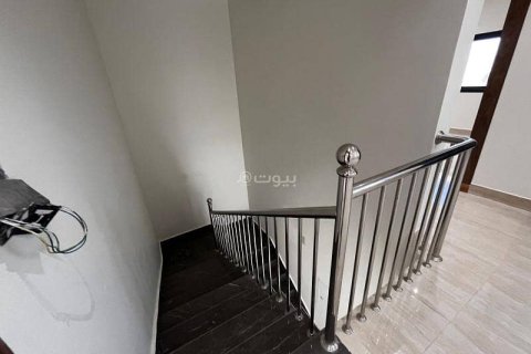 Villa de 5 dormitorios en Riyadh, Saudi Arabia No. 67419 8