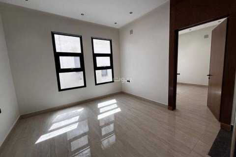 Villa de 5 dormitorios en Riyadh, Saudi Arabia No. 67419 7