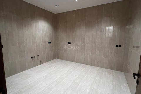 Villa de 5 dormitorios en Riyadh, Saudi Arabia No. 67419 12