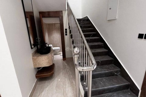 Villa de 5 dormitorios en Riyadh, Saudi Arabia No. 67419 13