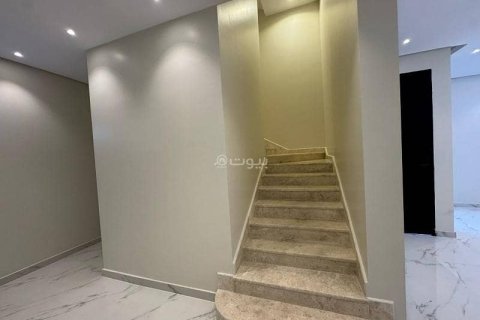 Villa de 6 dormitorios en Riyadh, Saudi Arabia No. 59907 14