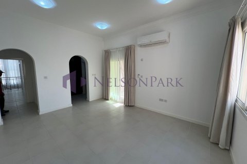 Villa de 4 dormitorios en Doha, Qatar No. 58533 10