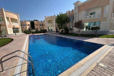Villa de 4 dormitorios en Doha, Qatar No. 58533 20