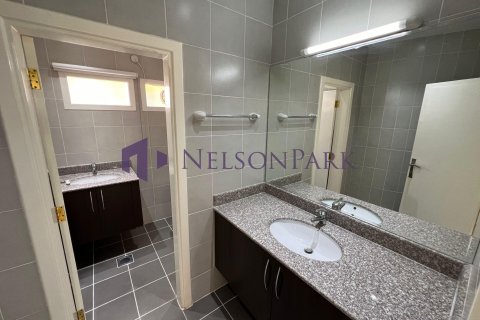 Villa de 4 dormitorios en Doha, Qatar No. 58532 11