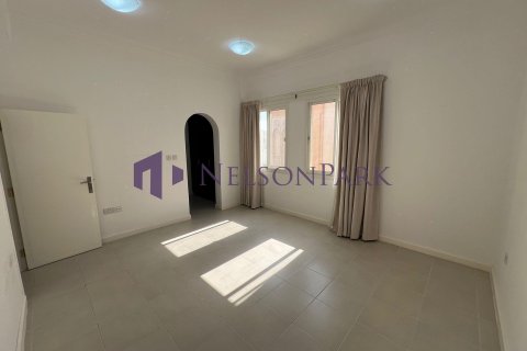 Villa de 4 dormitorios en Doha, Qatar No. 58532 8