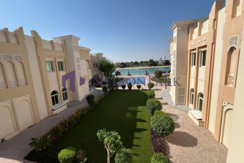 Villa de 4 dormitorios en Doha, Qatar No. 58532 3