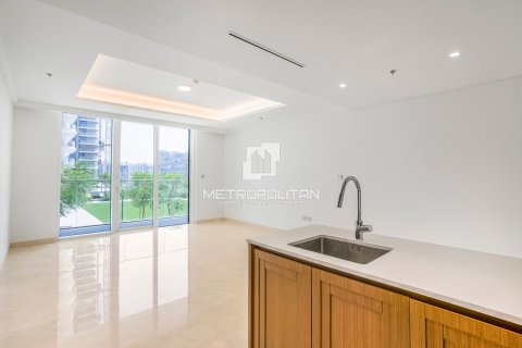 1 bedroom Apartment in EMAAR Beachfront, UAE No. 62264 10