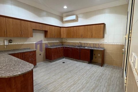Apartment de 5 dormitorios en Doha, Qatar No. 57378 10