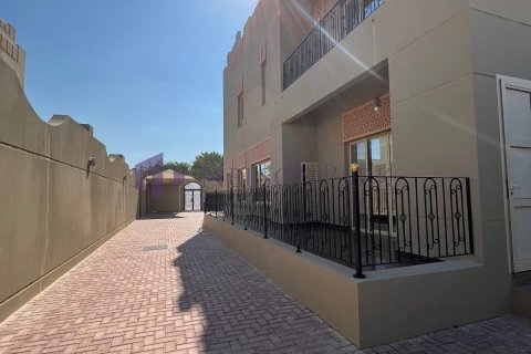 Apartment de 5 dormitorios en Doha, Qatar No. 57378 8