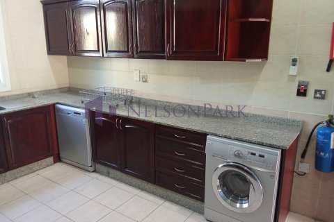 Duplex de 3 dormitorios en Doha, Qatar No. 57380 10