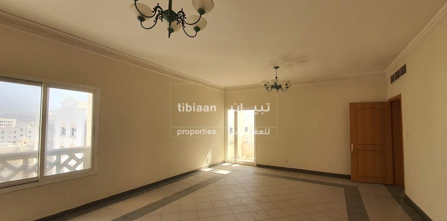 3 bedrooms Apartment in Al Khuwair, Oman No. 53943