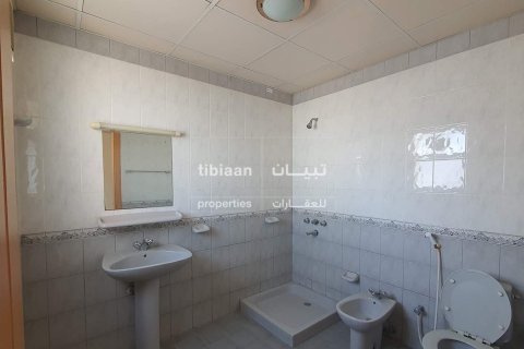 2 bedrooms Apartment in Al Khuwair, Oman No. 53944 6