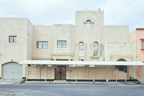 Villa de 4 dormitorios en Al Hidd, Bahrain No. 59767